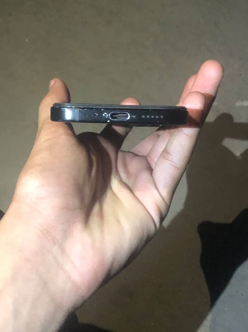 Apple iPhone 15 5