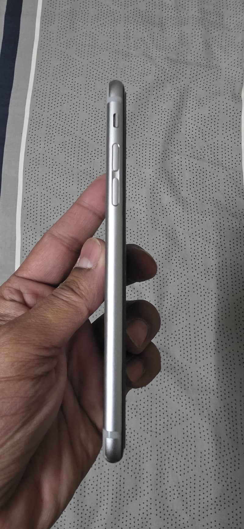 Apple iPhone 6S 4