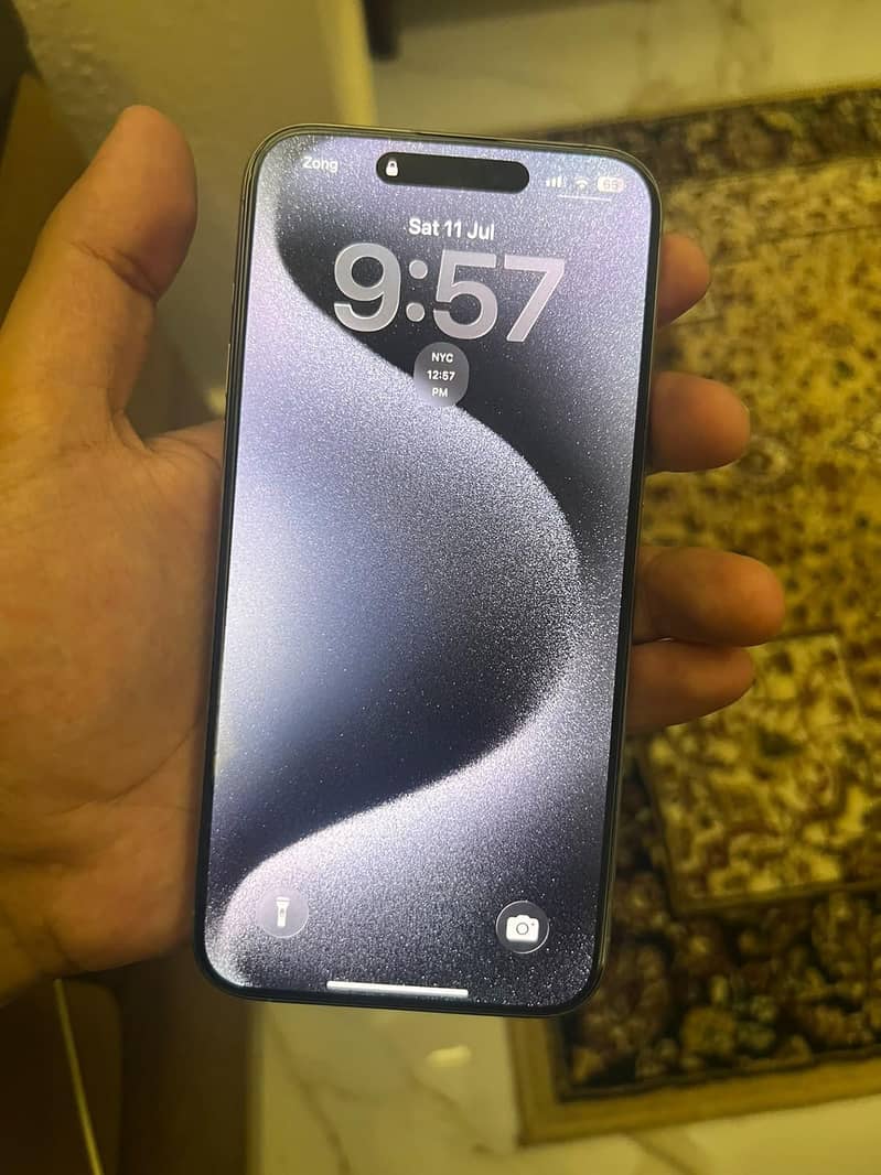 Apple iPhone 16 Pro Max 0