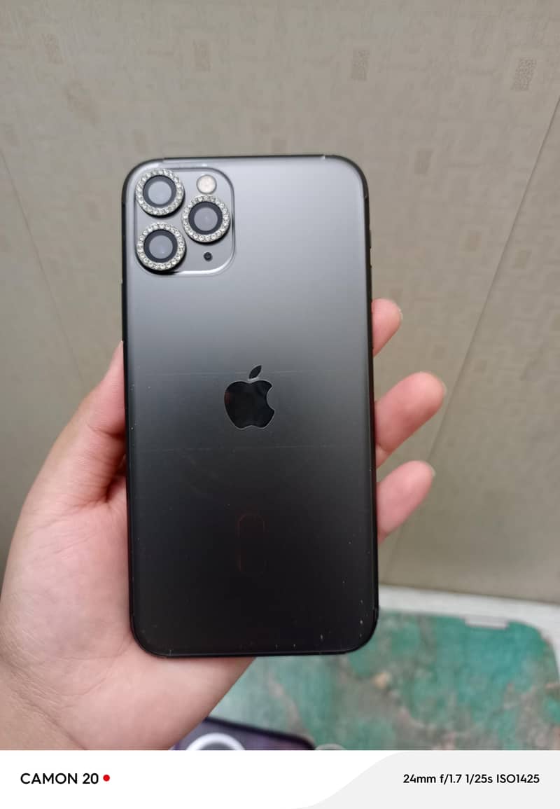 Iphone 11 pro Excellent condition 0