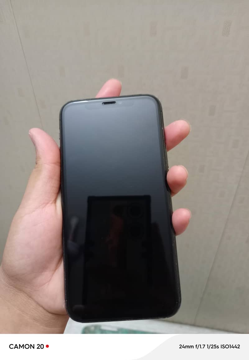 Iphone 11 pro Excellent condition 1