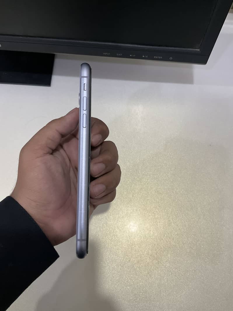 Apple iPhone 11 2
