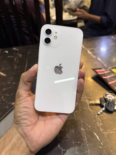 Apple iPhone 12