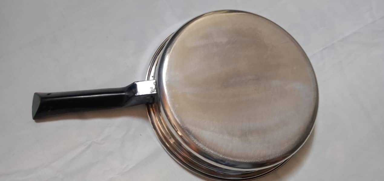 Steel cookware imported 4
