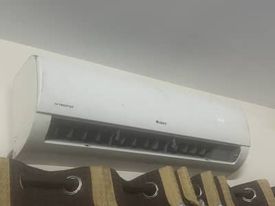 GREE INVERTER 1.5 TON
