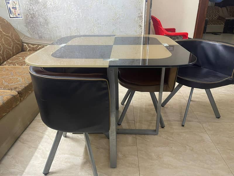 4 seater Dining table 2