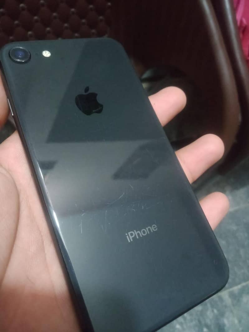 Apple iPhone 8 0