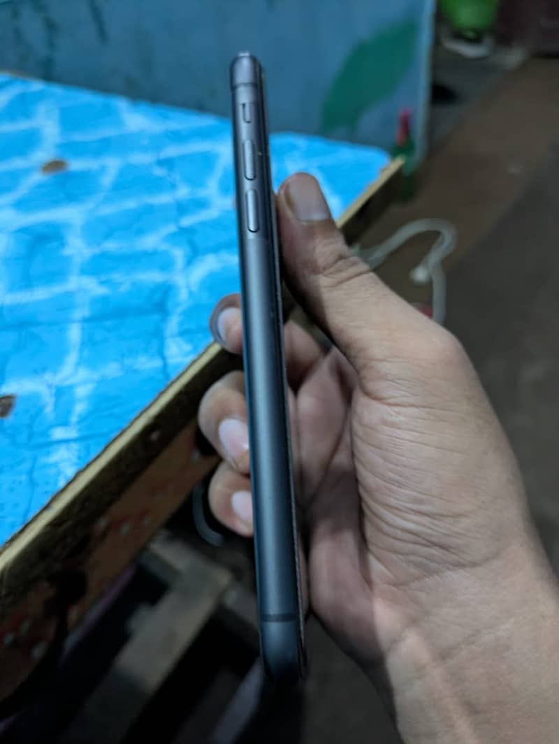 Apple iPhone 11 2