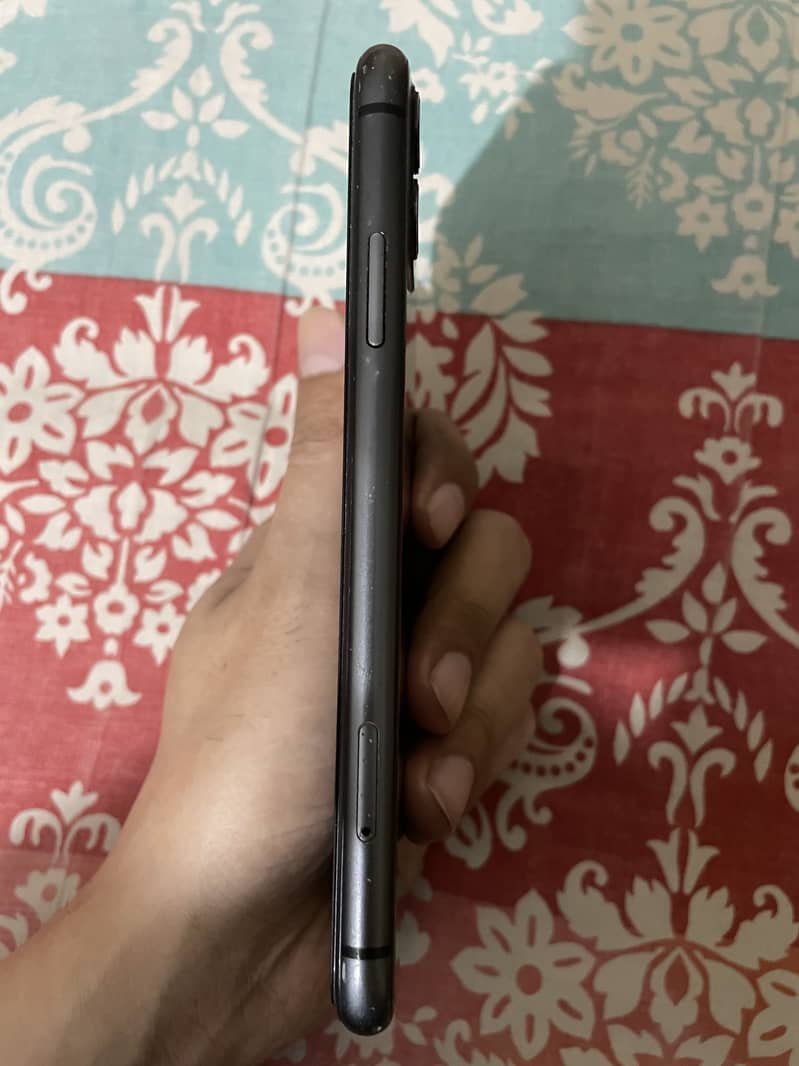 Apple iPhone 11 5