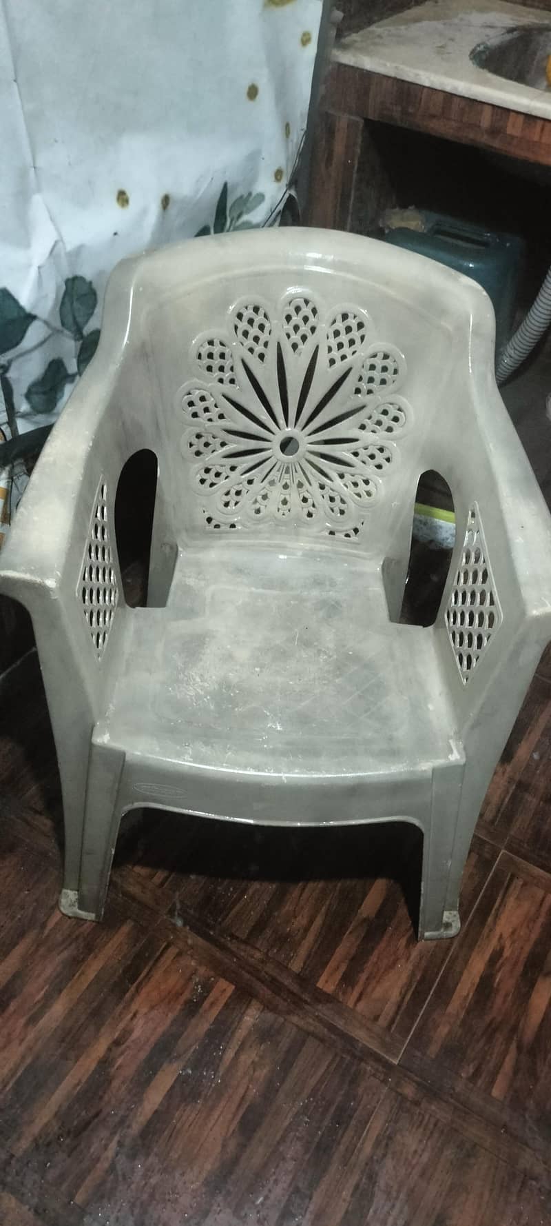 Citizen Plastic Chairs 0