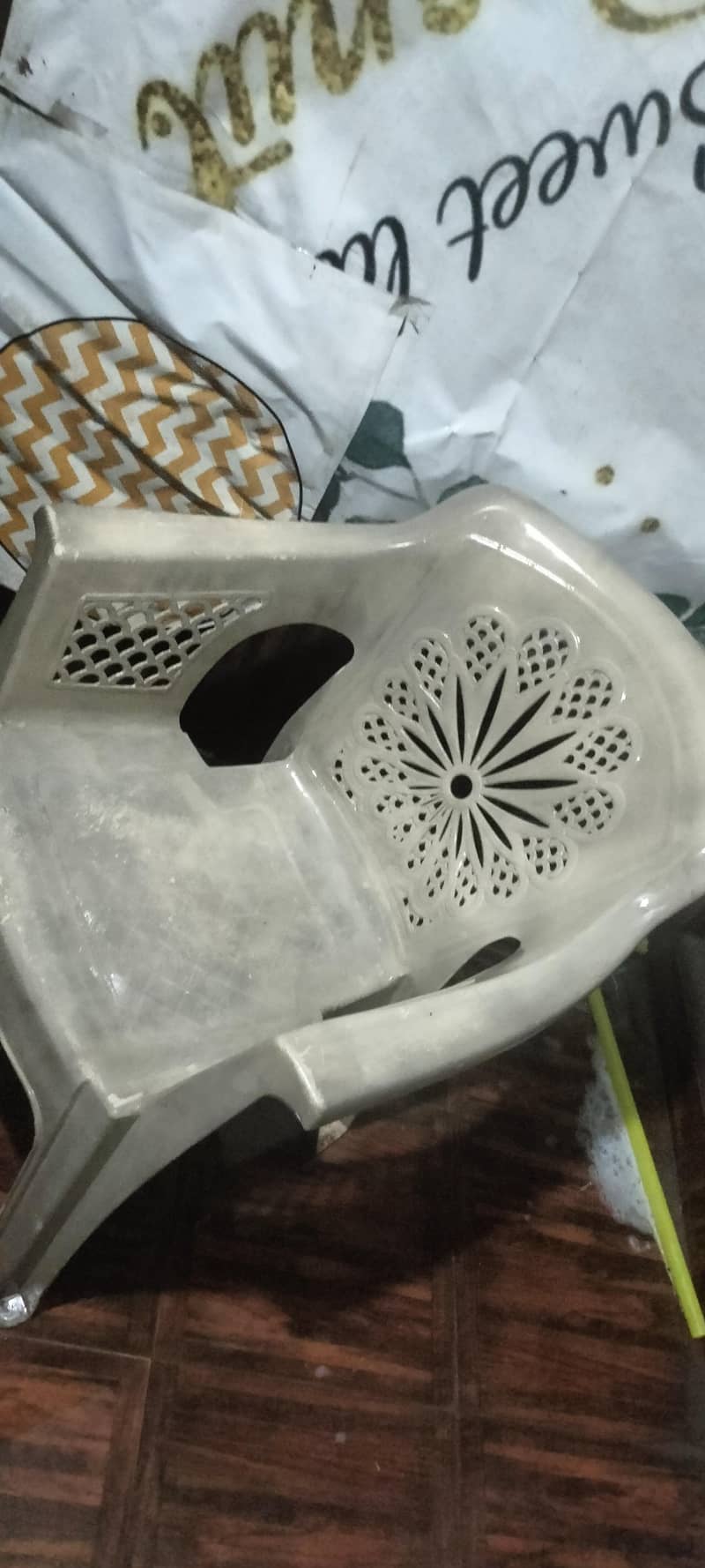 Citizen Plastic Chairs 1