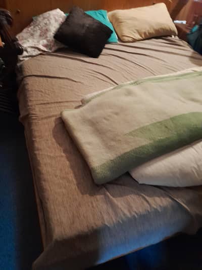 double bed selling it