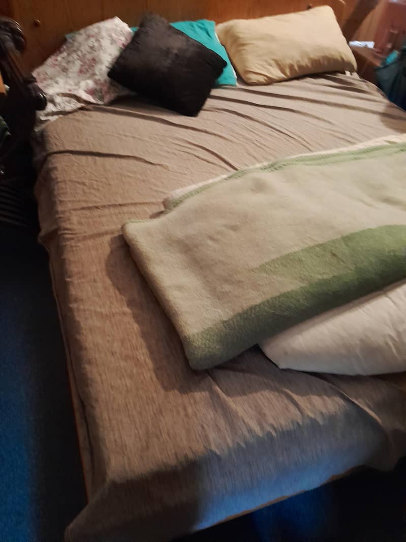 double bed selling it 0