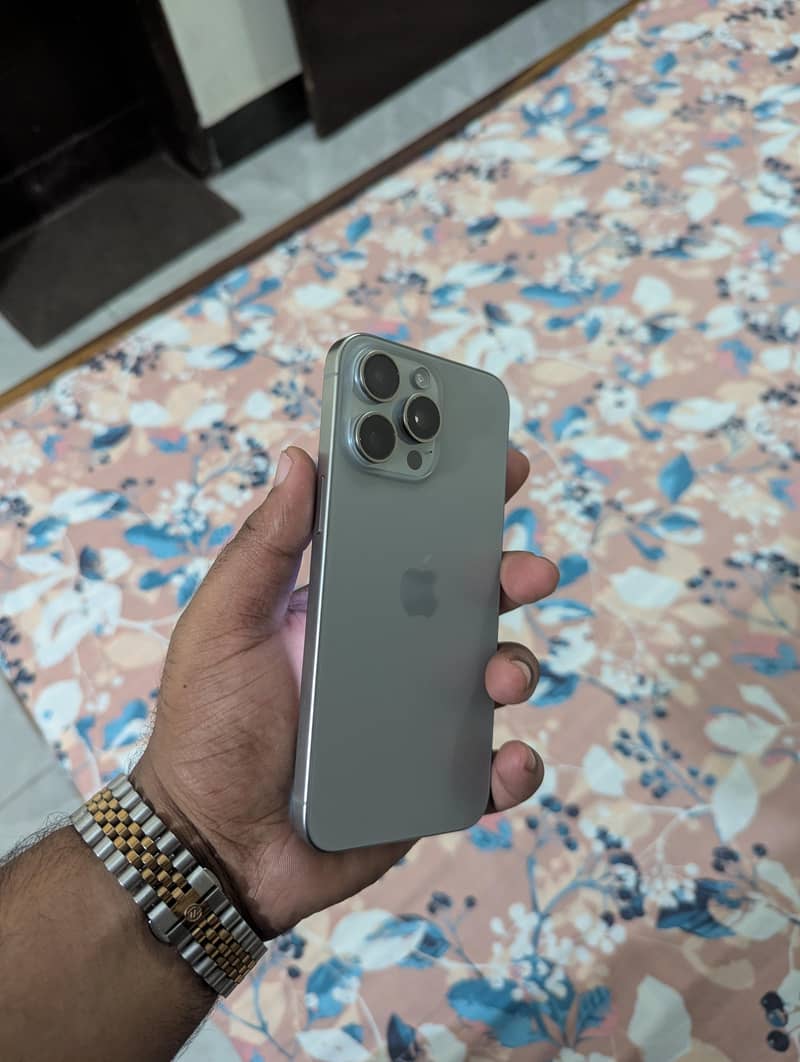 iphone 15 pro max 1