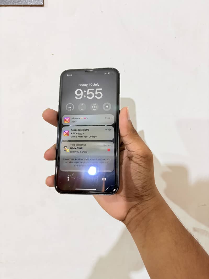 Apple iPhone X 3