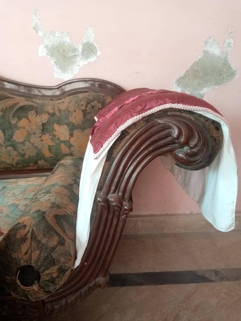 complete  sofa set 1