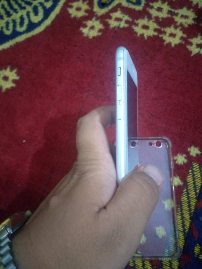 Apple iPhone 6 6