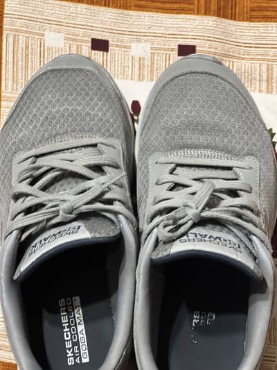 Skechers go walk hyper pillar,s good condition size 8