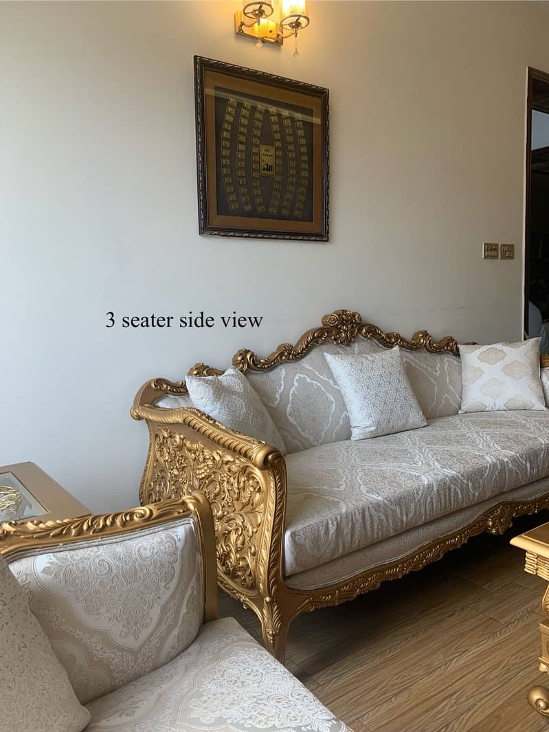 Luxurious sofa set 7 seater 0