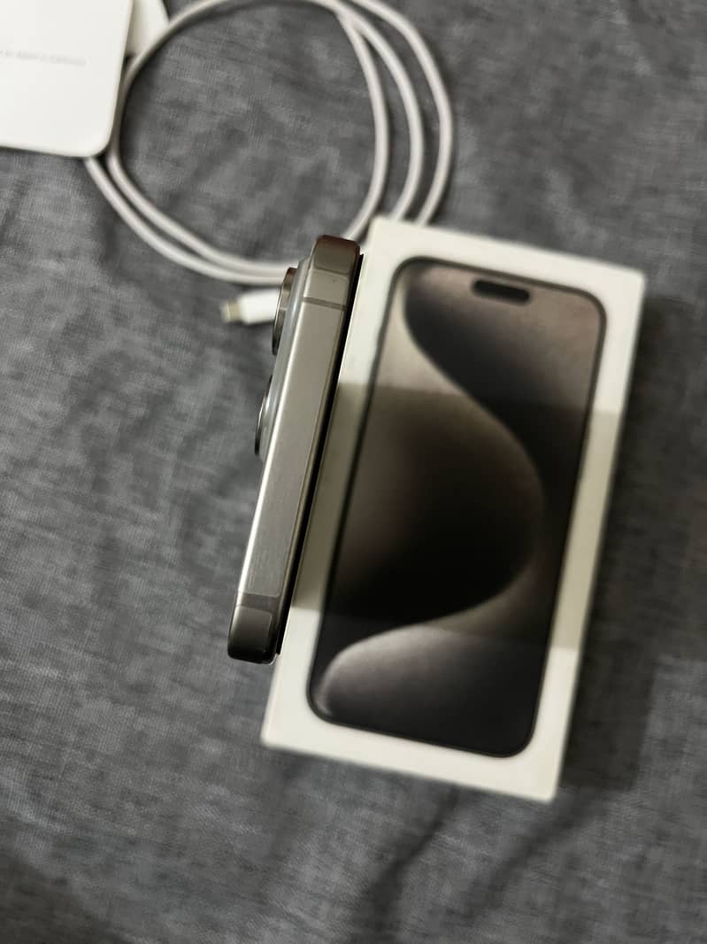 iPhone 15 Pro Max 3