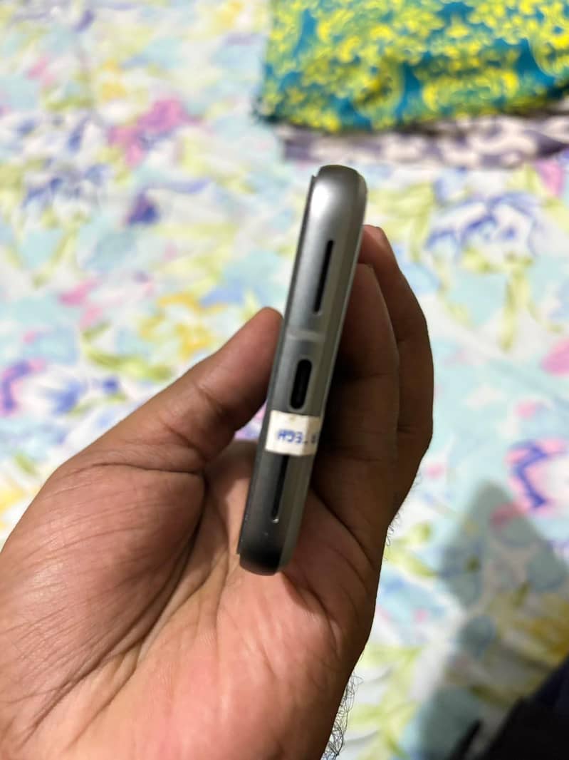 Google Pixel 8 3