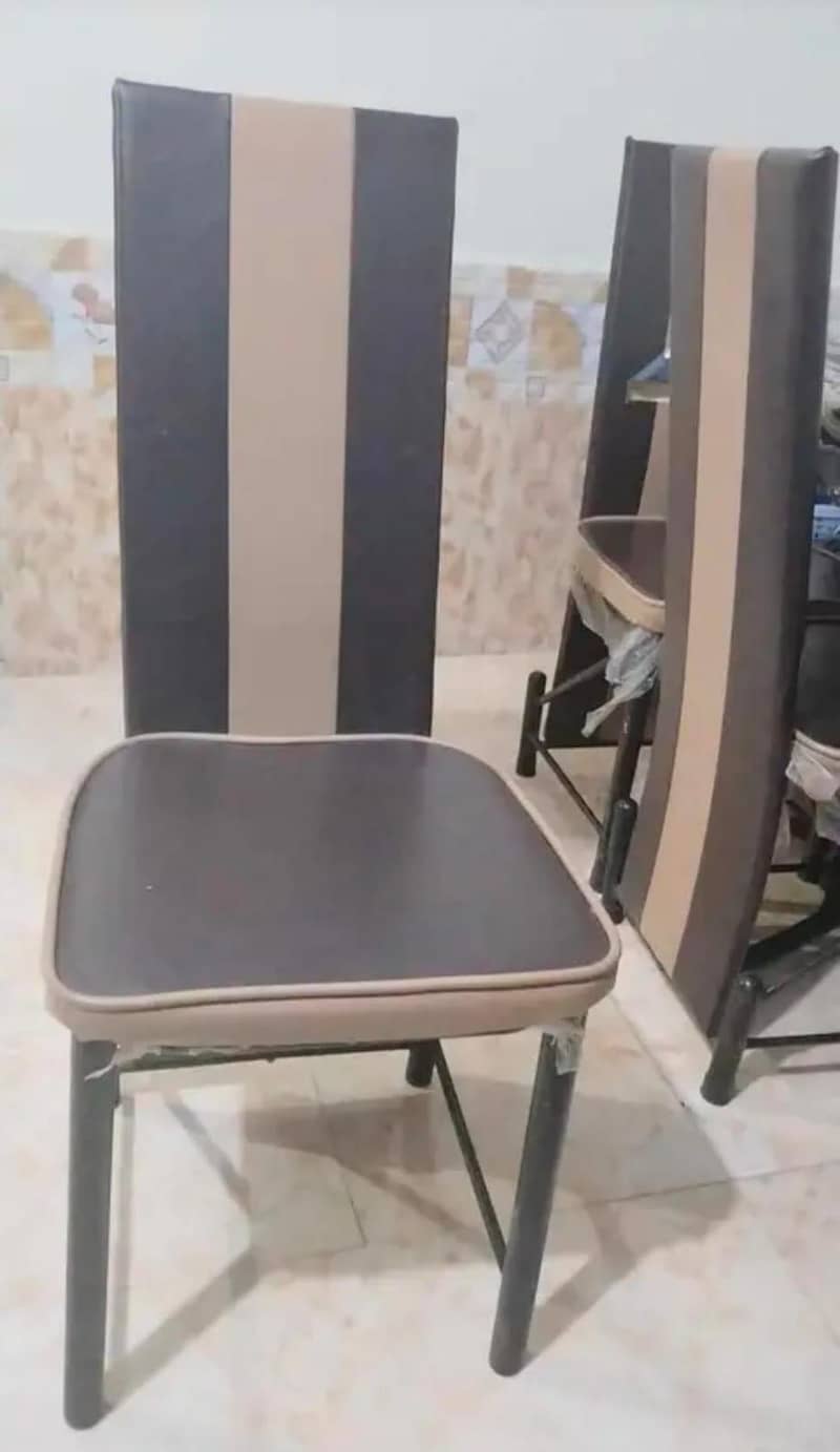 DINING TABLE 0