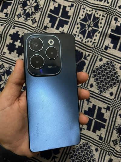 Infinix Hot 40