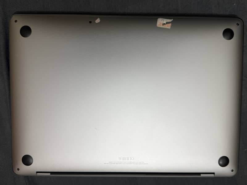 MACBOOK PRO M1 ( intel model ) 2