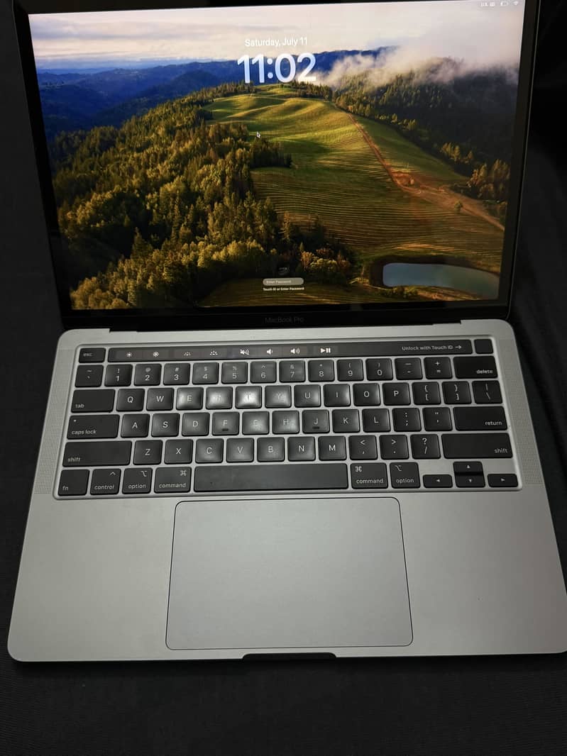 MACBOOK PRO M1 ( intel model ) 3