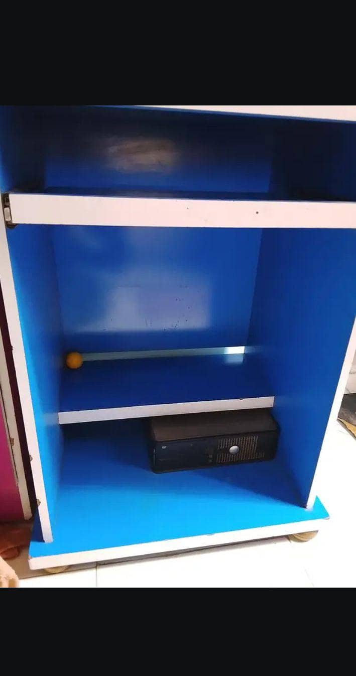 computer trolley 3