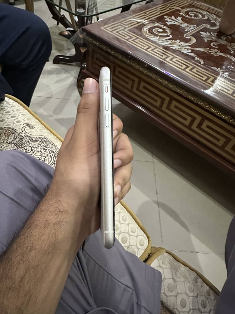 Apple iPhone 11 2