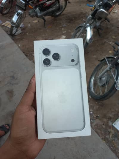Apple iPhone 17 Pro Max 256gb  100 health factory unlock