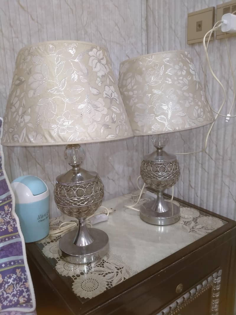 bed's side table lamp 1