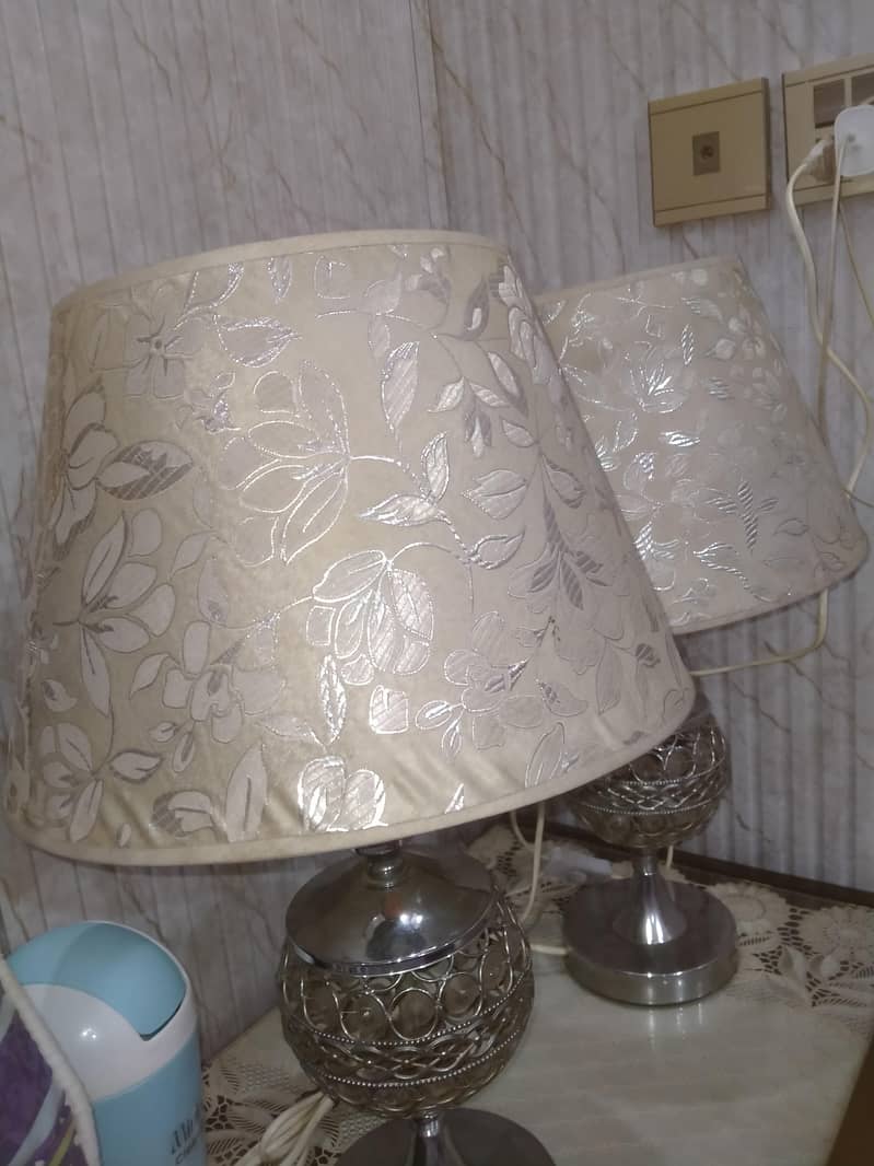 bed's side table lamp 4