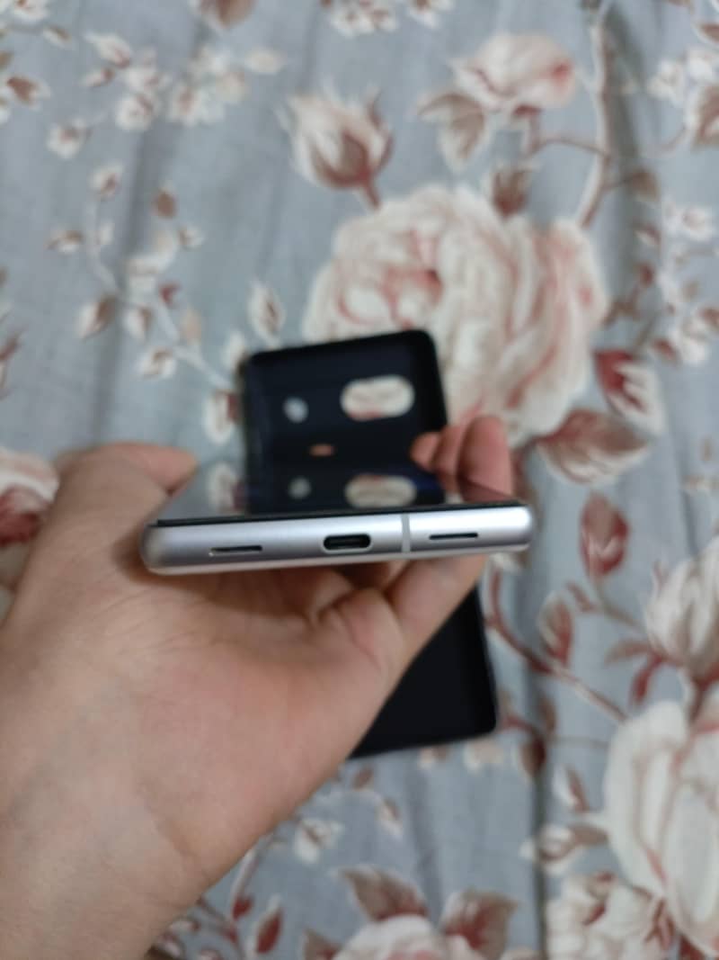 Google Pixel 7a 3