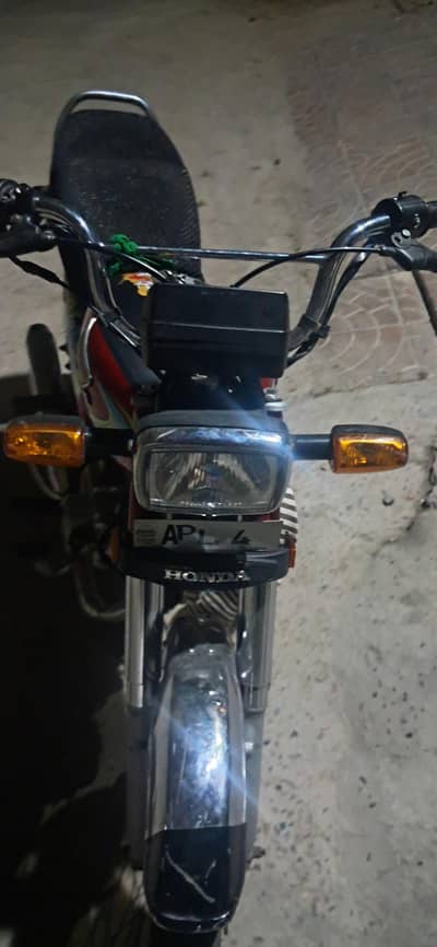 Honda cd 70 2023 last manth ke h