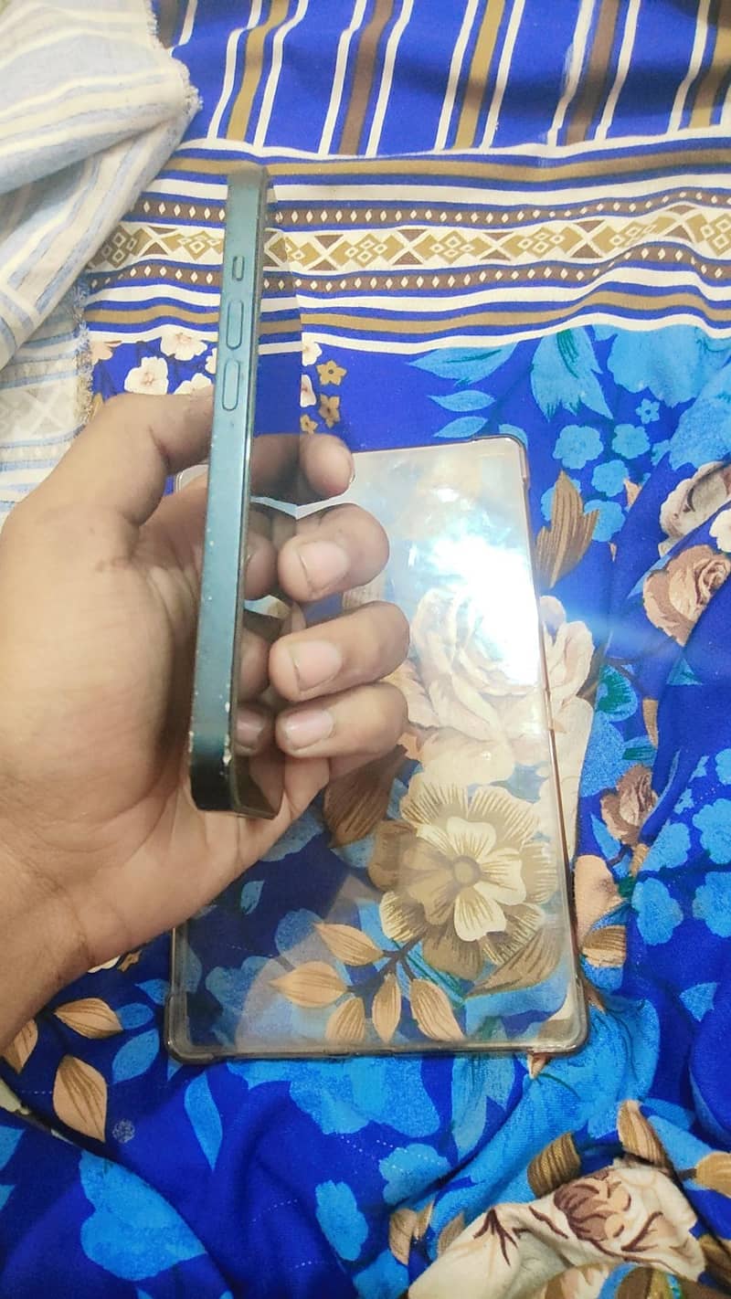 Apple iPhone 14 2