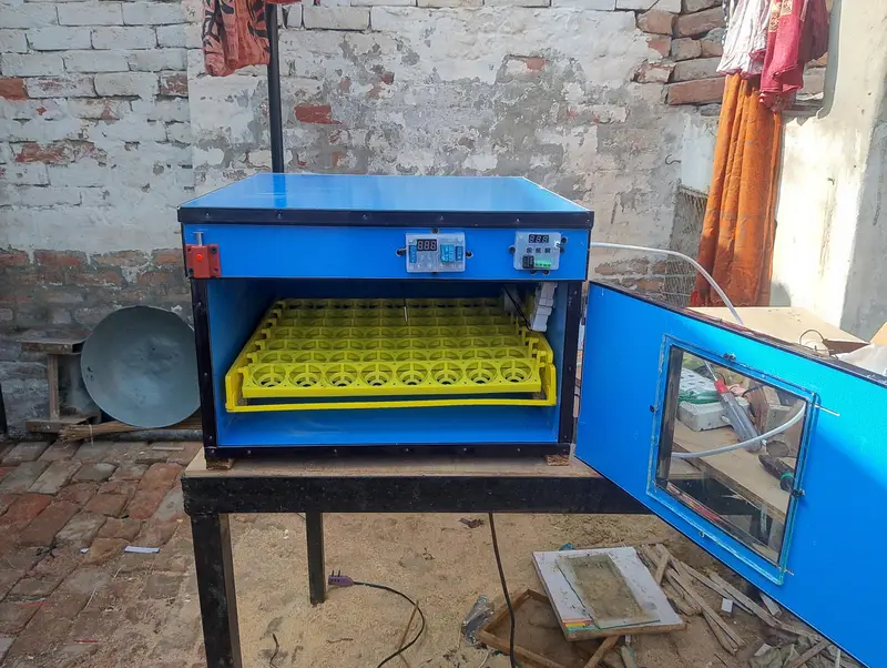 56 eggs automatic incubator  — photo 6