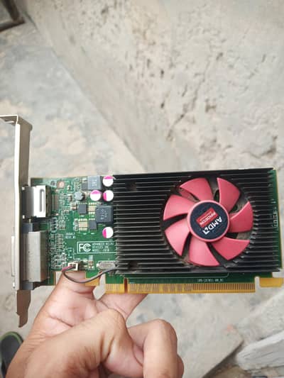 r5 350 2 gb memory ddr3 128bit 10/9 condition