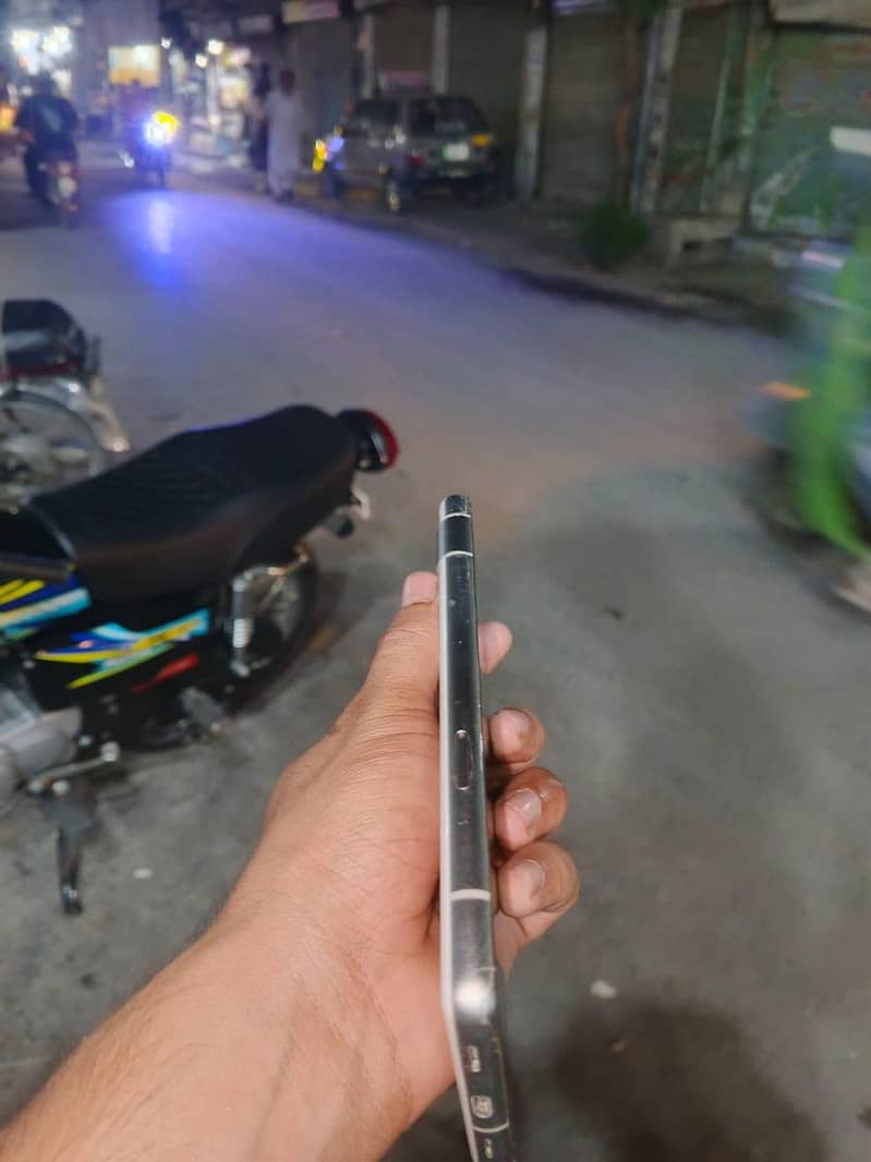 Google Pixel 7a 4