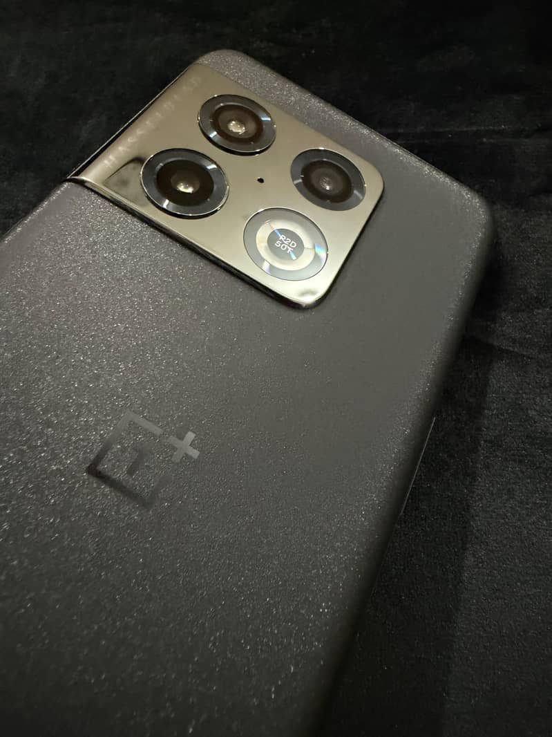 OnePlus 10 Pro 0