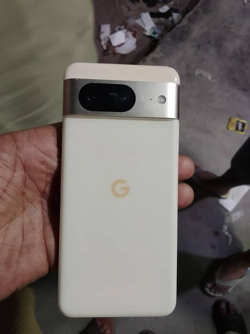 Google Pixel 8 1