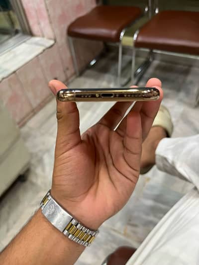 Apple iPhone XS