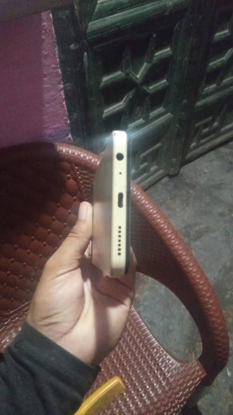 Itel P40 4