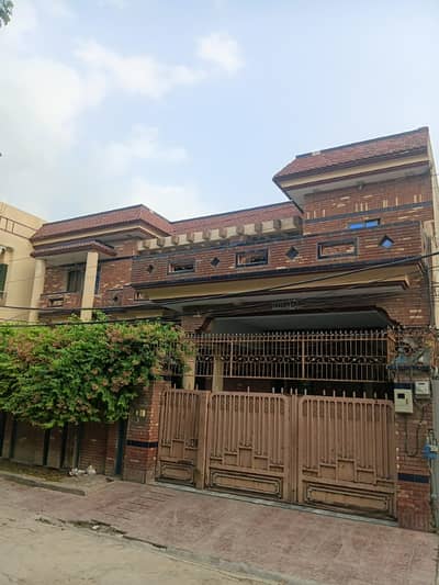 14 marla double story house for rent with basment