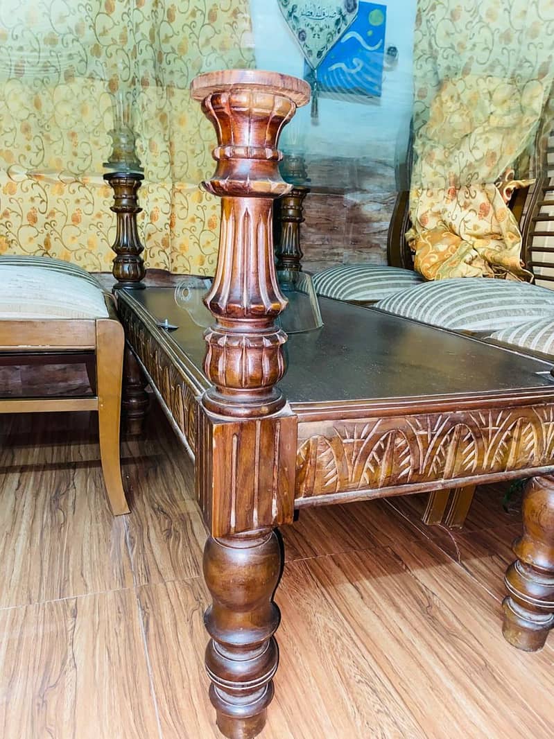 6 Seater Solid Dinning Table 0