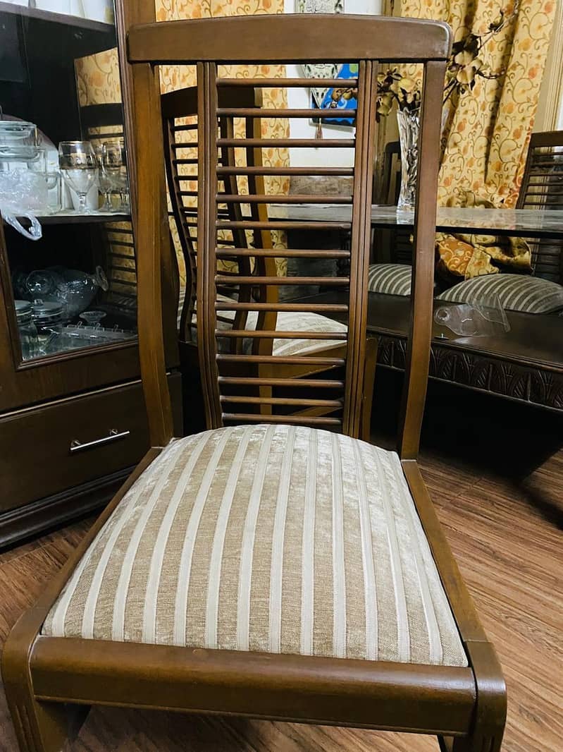 6 Seater Solid Dinning Table 3