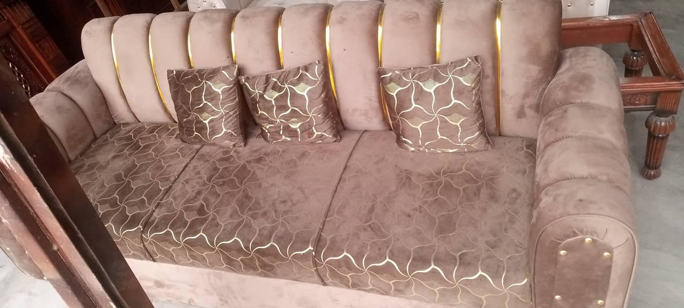 5 setar sofa 1