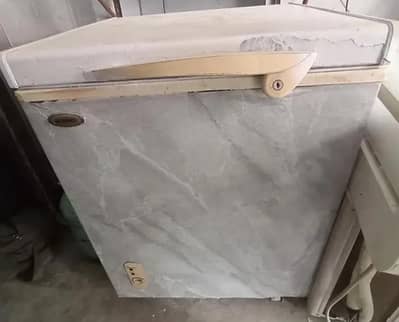 waves deep freezer