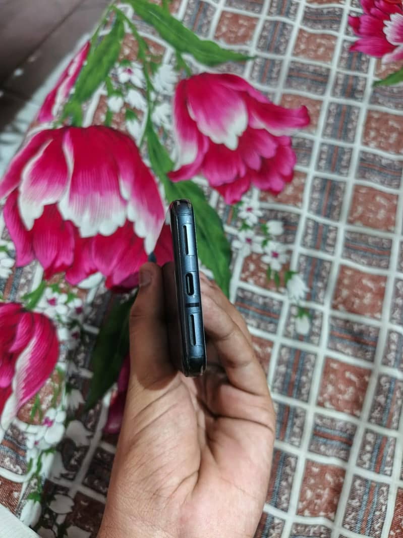 Google Pixel 8 2